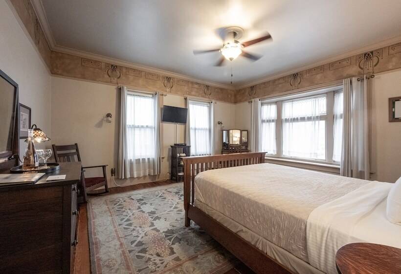 اتاق استاندارد با سرویس بهداشتی مشترک, Stone Soup Inn