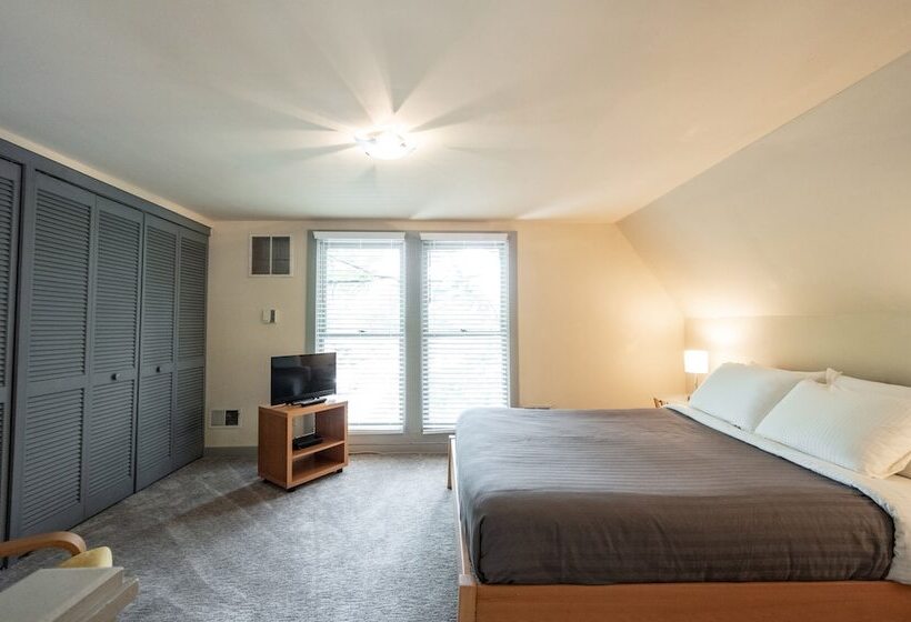 اتاق لوکس, Stone Soup Inn