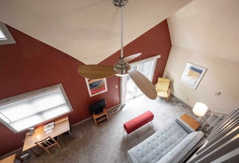 اتاق لوکس, Stone Soup Inn