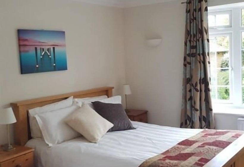 غرفة عائلية, The Oak At Dewlish