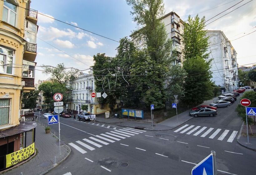 1 Szobás Apartman Erkéllyel, Central Dayflat Apartments