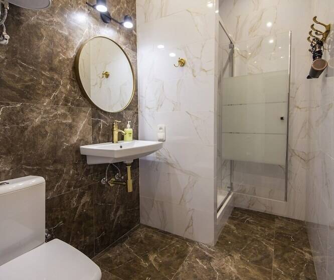 1 Szobás Apartman Erkéllyel, Central Dayflat Apartments