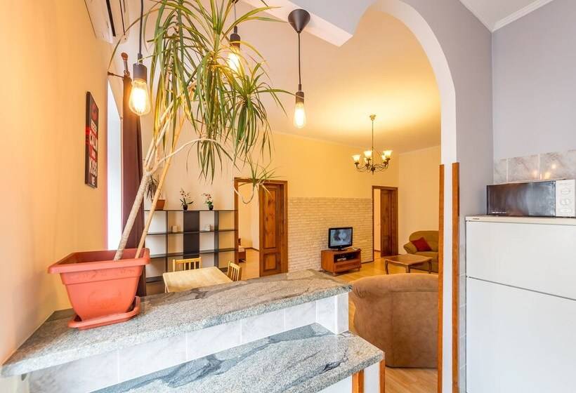 2 Szobás Apartman, Central Dayflat Apartments