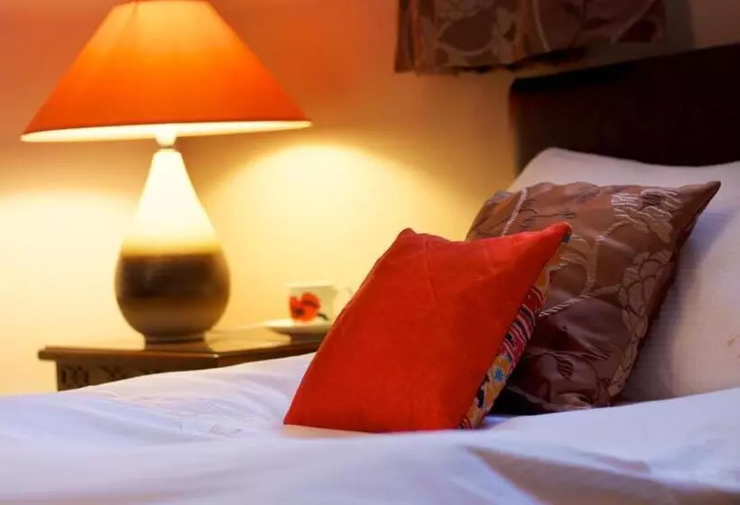 Standard Yhden Hengen Huone, Colston Hall Farmhouse B&b
