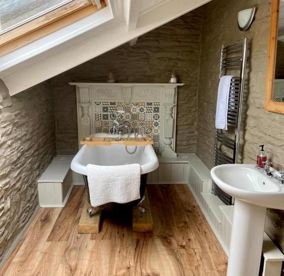 스위트 킹사이즈 침대, Jabajak Vineyard Restaurant & Rooms