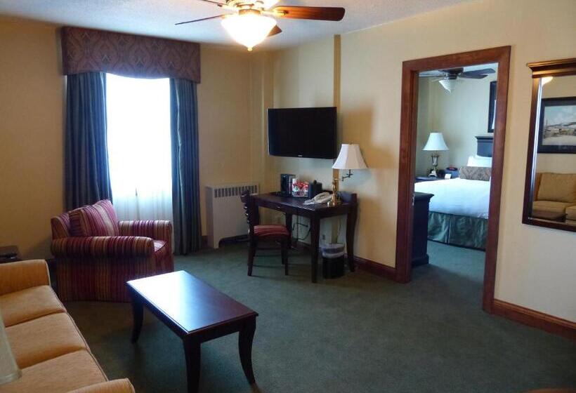 デラックススイート, Missouri Athletic Club