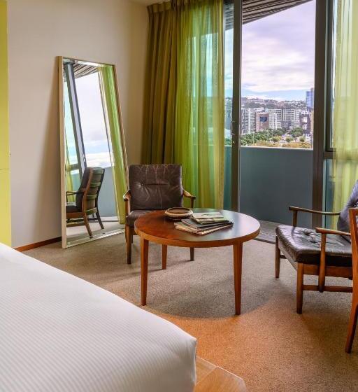 디럭스 룸 킹사이즈 침대, Ohtel Wellington