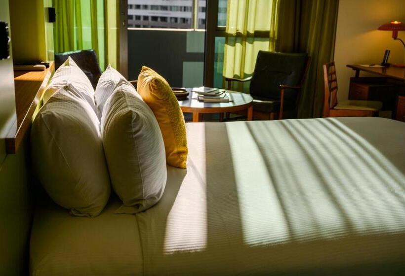 디럭스 룸 킹사이즈 침대, Ohtel Wellington