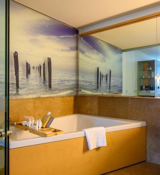 스탠다드 룸 킹사이즈 침대, Ohtel Wellington