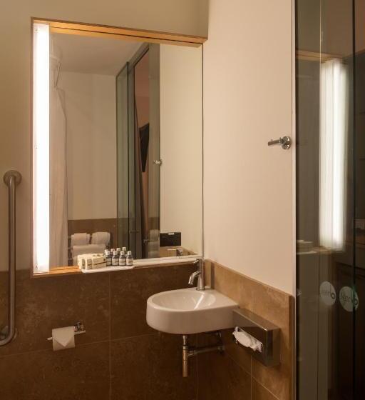 스탠다드 스튜디오 킹침대, Ohtel Wellington