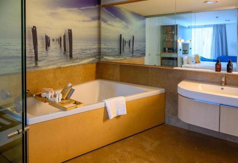 스탠다드 룸 킹사이즈 침대, Ohtel Wellington