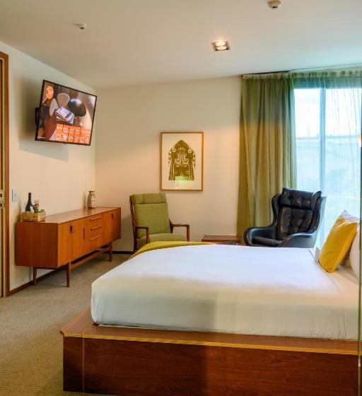 스탠다드 룸 킹사이즈 침대, Ohtel Wellington