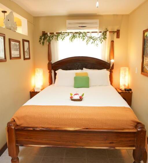 آپارتمان 1 خوابه با چشمانداز استخر, The Palms Oceanfront Suites