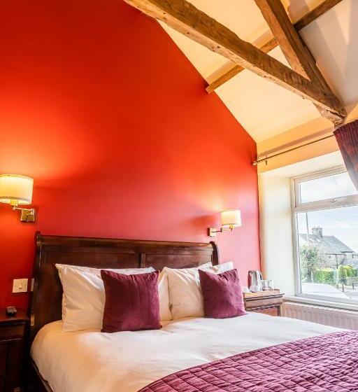 اتاق استاندارد, The Village Inn