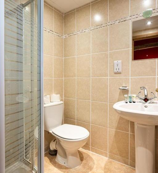 اتاق استاندارد, The Village Inn