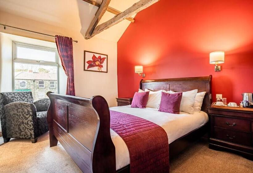 اتاق استاندارد, The Village Inn