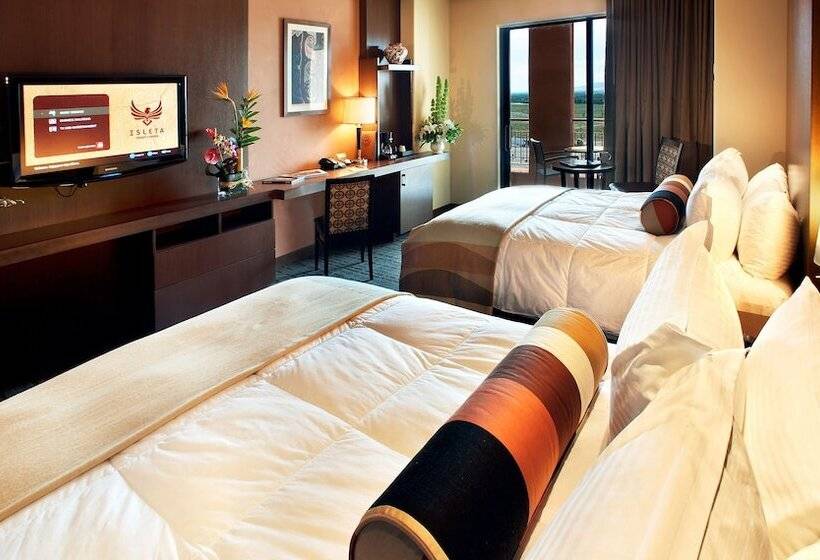 Номер Стандарт с Балконом, Isleta Resort & Casino