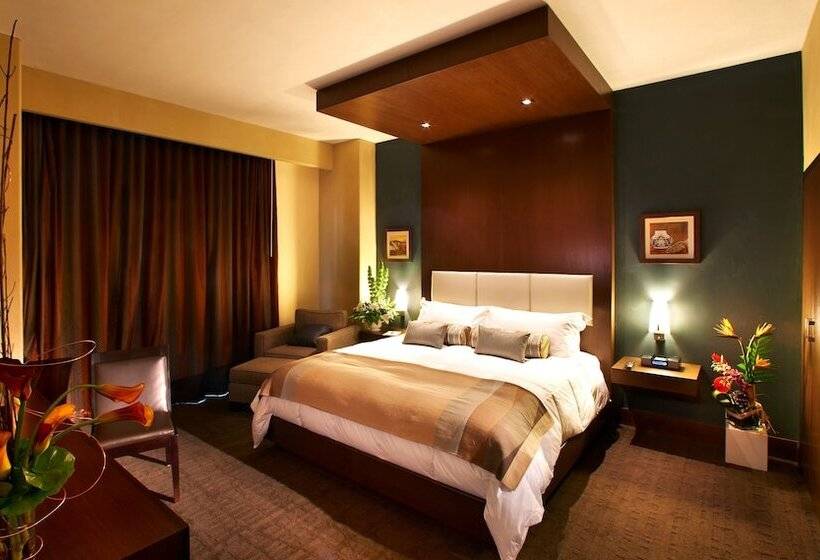 Номер Стандарт с Балконом, Isleta Resort & Casino