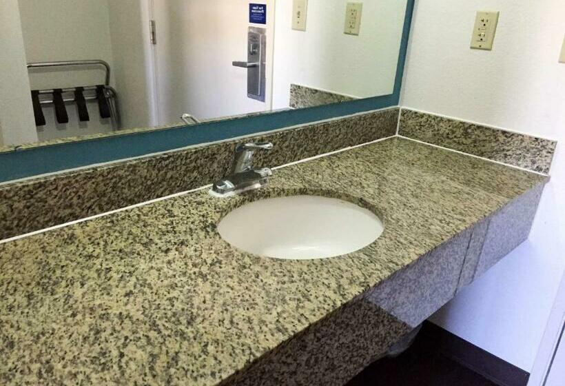 غرفة قياسية رباعية, Motel 6 norcross, Ga