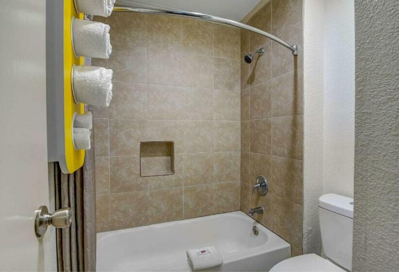 غرفة قياسية رباعية, Motel 6 norcross, Ga