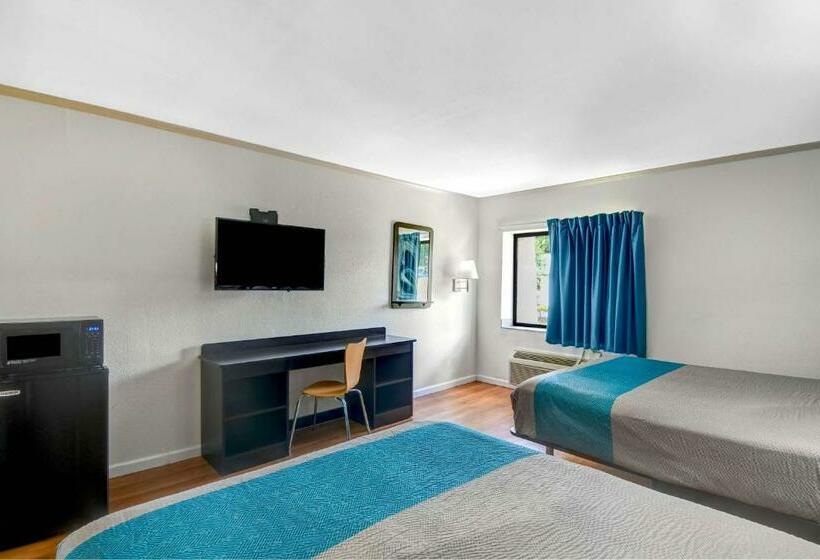 4인용 스탠다드 룸, Motel 6 norcross, Ga