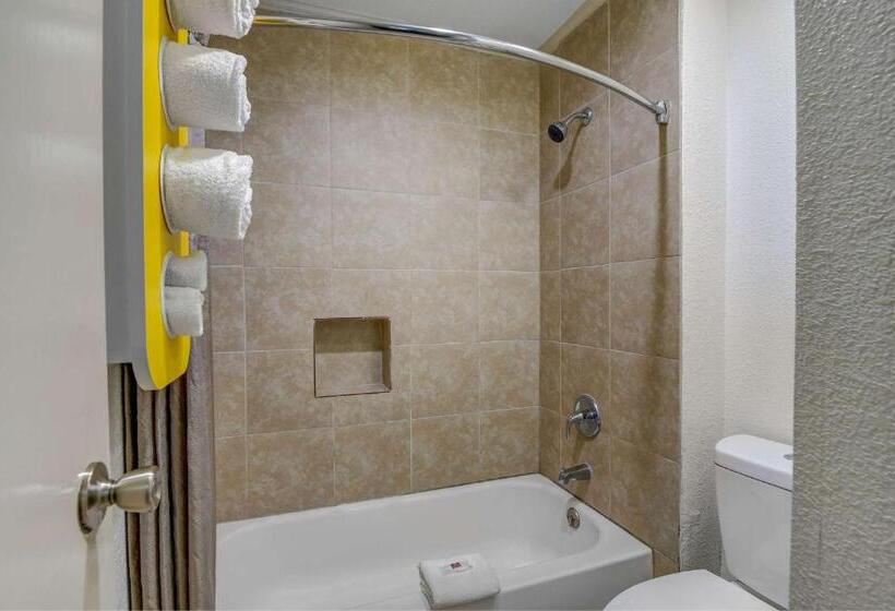 스탠다드 룸 킹사이즈 침대, Motel 6 norcross, Ga