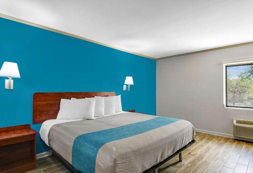 غرفة قياسية سرير كينج, Motel 6 norcross, Ga