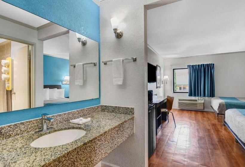 غرفة قياسية سرير كينج لذوى الإحتياجات الخاصة, Motel 6 norcross, Ga