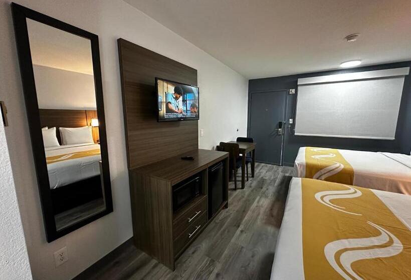 Номер Стандарт Адаптированный для Инвалидов, Quality Inn Santa Fe New Mexico