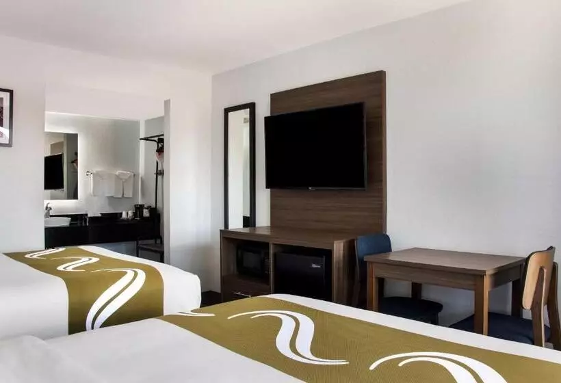 身障者適用スタンダードルーム, Quality Inn Santa Fe New Mexico