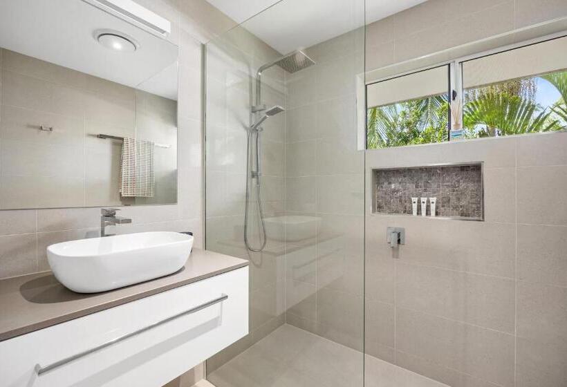 三卧行政公寓, Noosa Outrigger Beach Resort