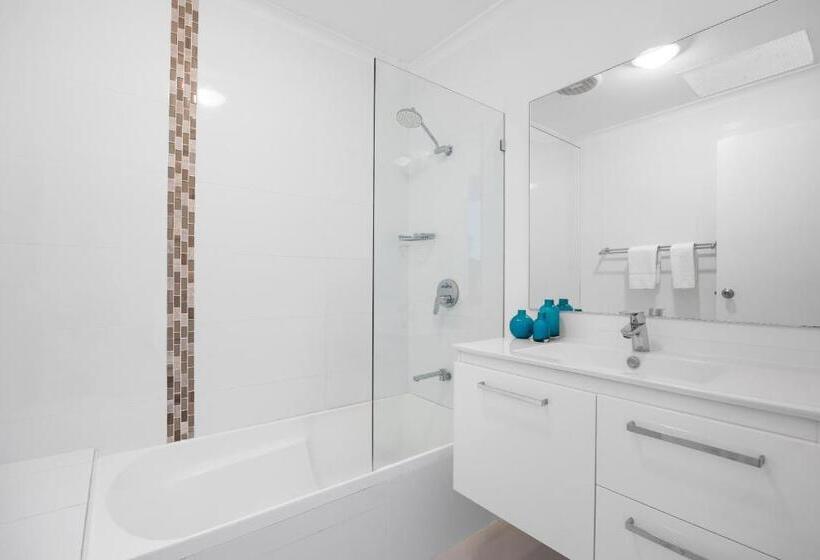 침실 4개 아파트, Noosa Outrigger Beach Resort