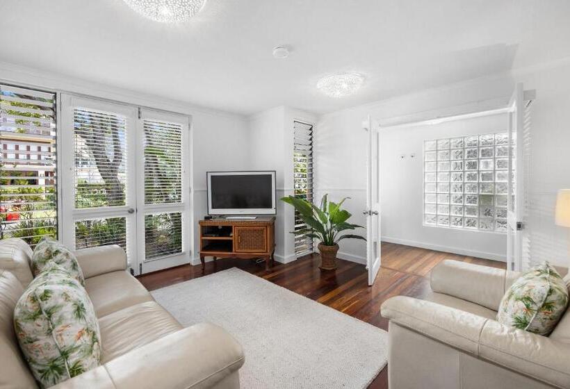 3间卧室的房子, Noosa Outrigger Beach Resort