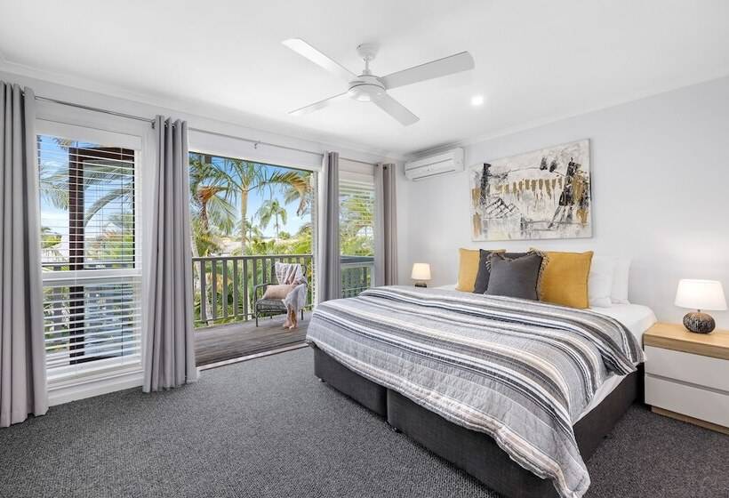 两卧行政公寓, Noosa Outrigger Beach Resort