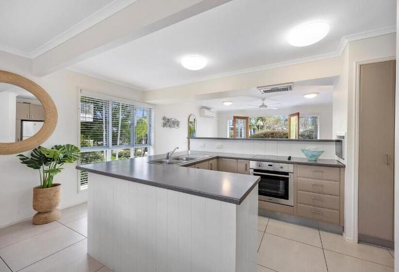 带阳台两卧公寓, Noosa Outrigger Beach Resort