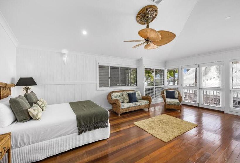 3间卧室的房子, Noosa Outrigger Beach Resort