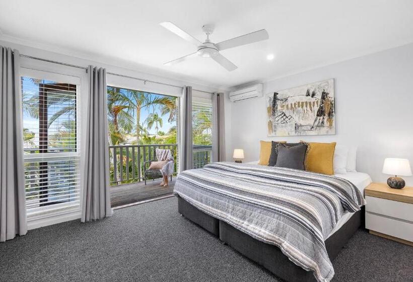 两卧行政公寓, Noosa Outrigger Beach Resort