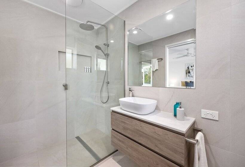 三卧行政公寓, Noosa Outrigger Beach Resort