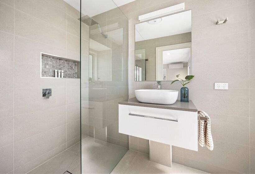 两卧行政公寓, Noosa Outrigger Beach Resort