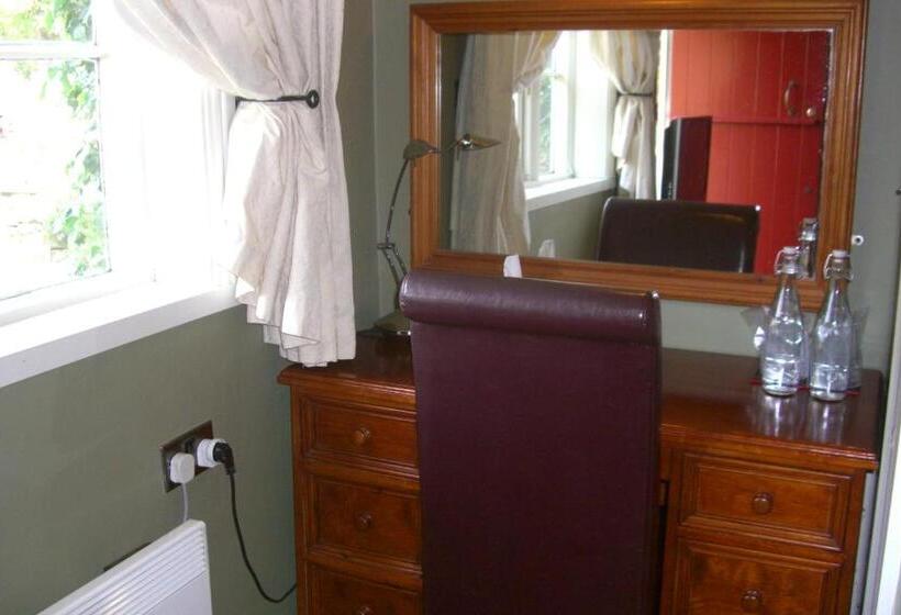 Стандартный Номер Нижний Этаж, Ash Farm Country House