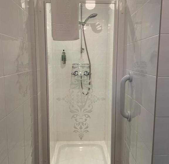 一楼标准间, Birkdale Guest House