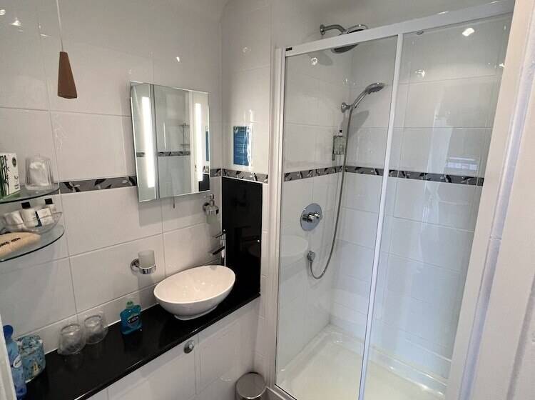 高级大房间, Birkdale Guest House