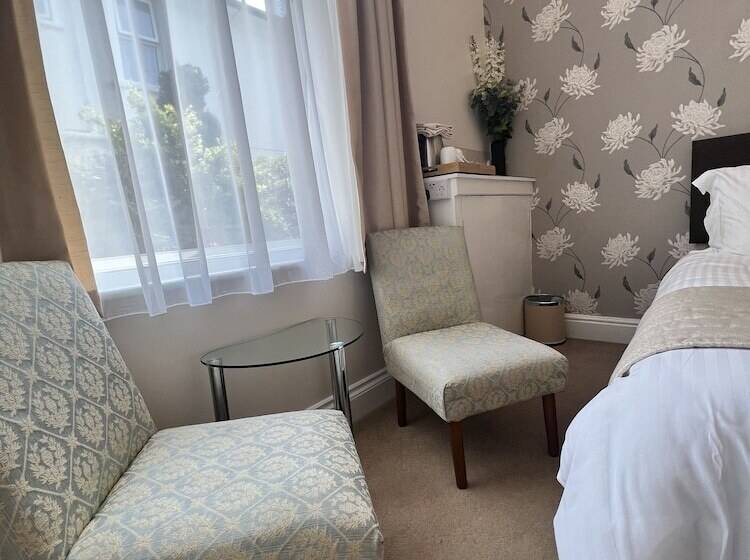 一楼标准间, Birkdale Guest House