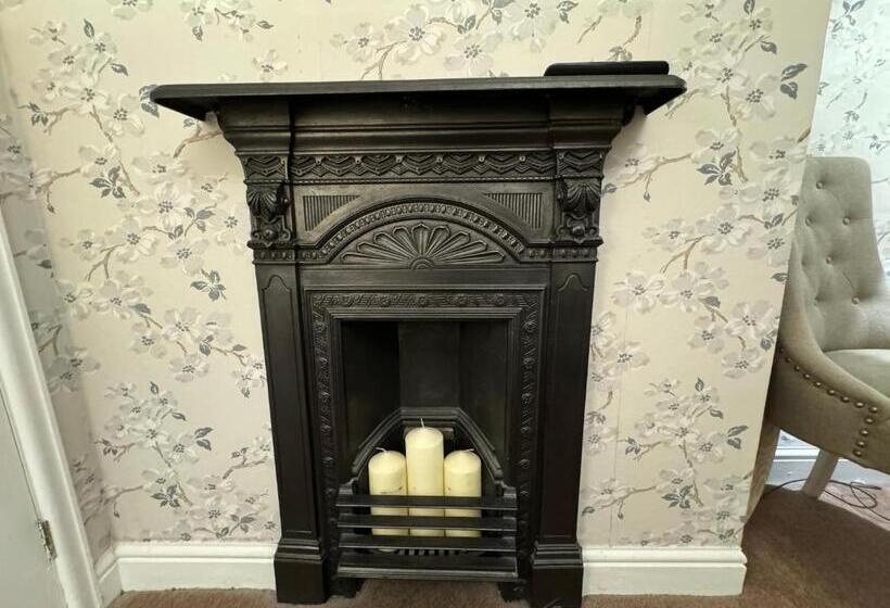 スタンダードルーム, Brunswick House