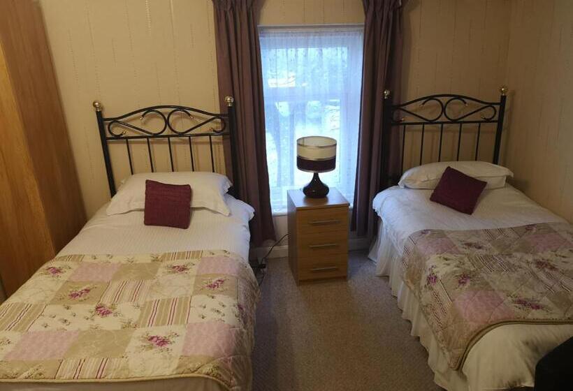 コンフォートルーム, East Mount House