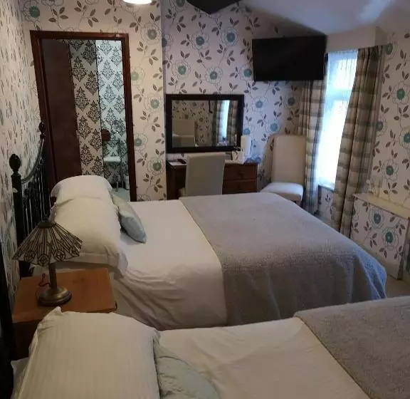 コンフォートルーム, East Mount House