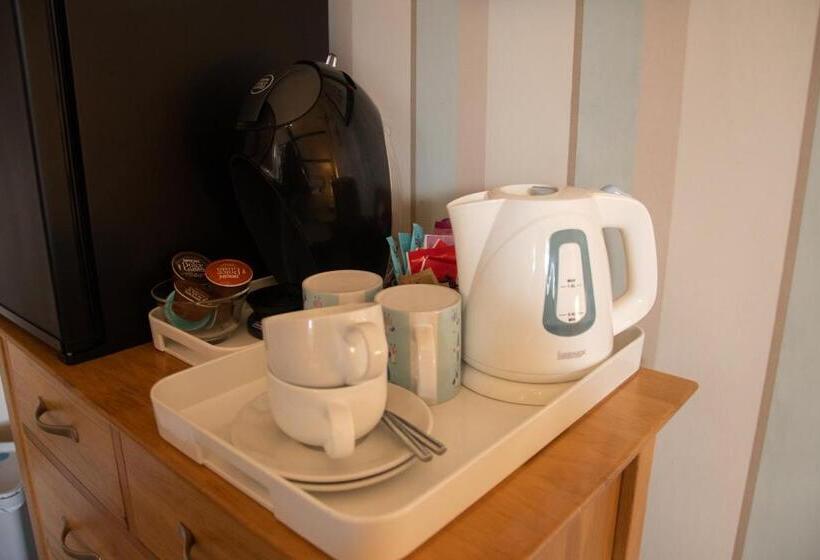 חדר סטנדרט, Epchris House