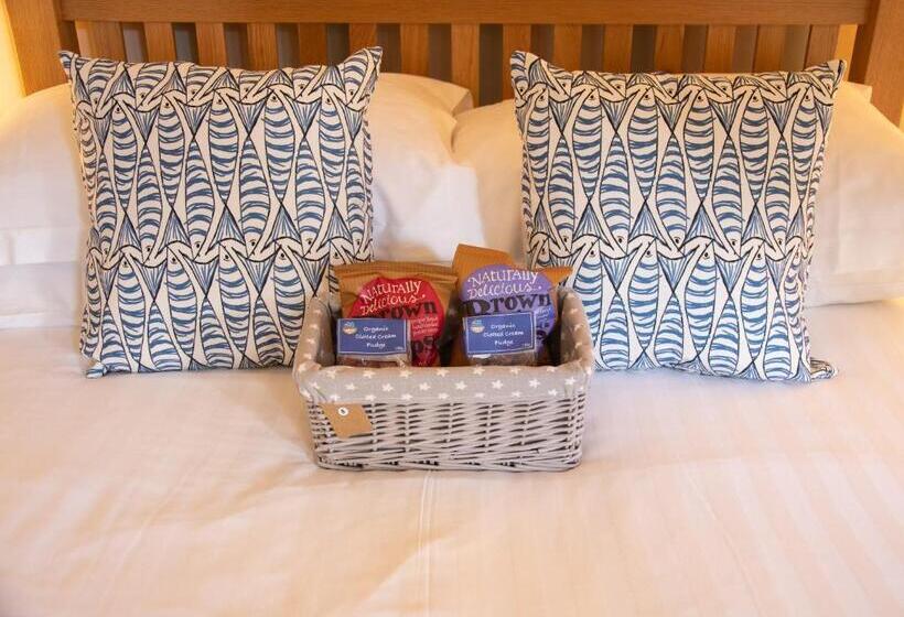 חדר סטנדרט, Epchris House