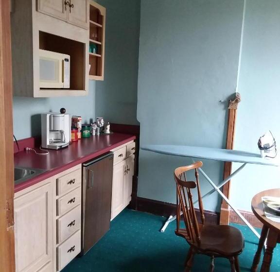 غرفة قياسية رباعية, Inn Port D Vino