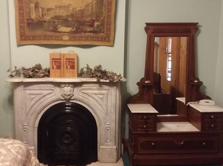 غرفة قياسية رباعية, Inn Port D Vino